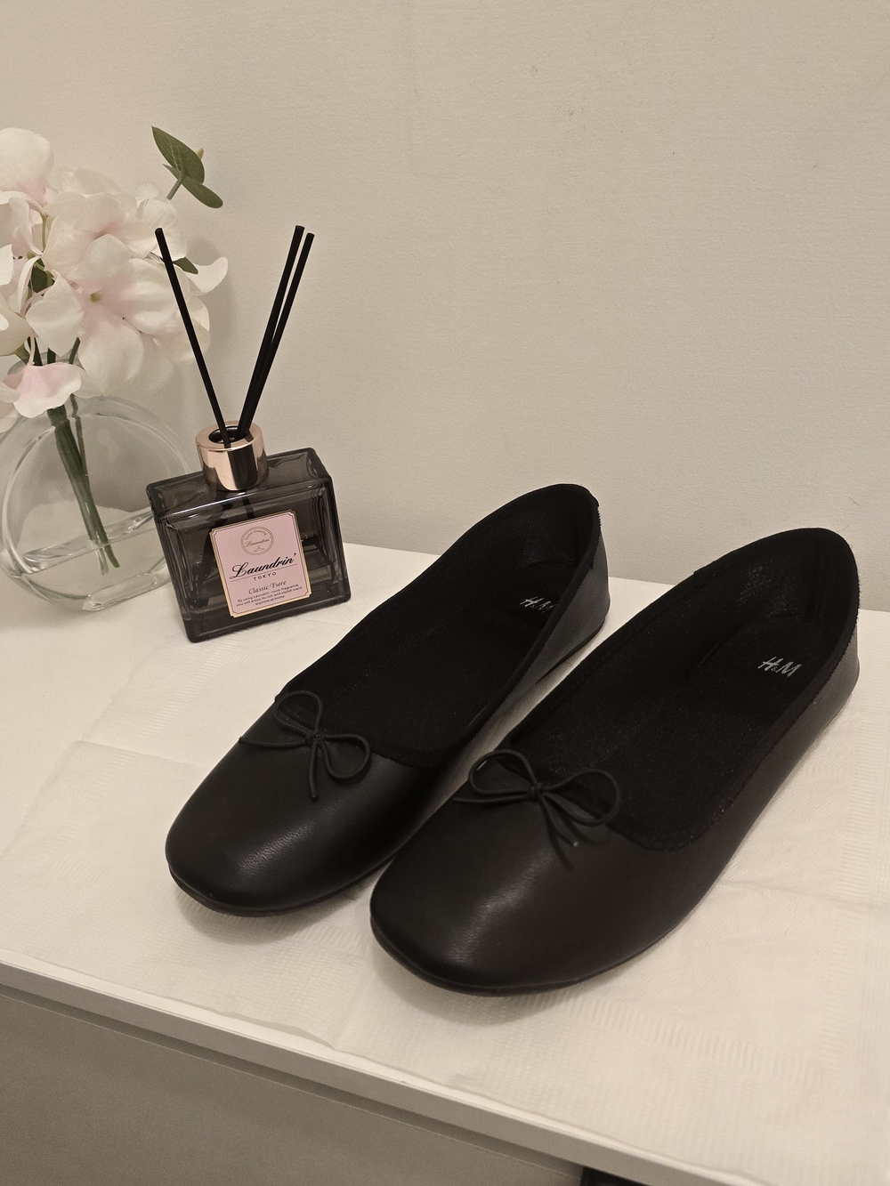 H&M Black Leather-Look Ballet Flats with Bow